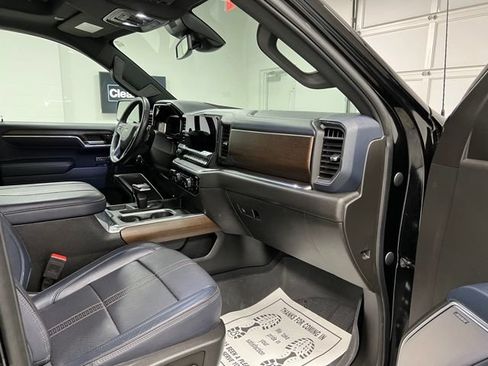 Used 2023 Chevrolet Silverado 1500 High Country w/ High Country Premium Package AWD/4WD image 53