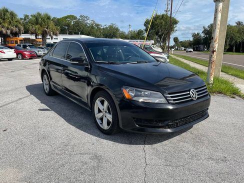 Used 2013 Volkswagen Passat 2.5 SE image 4