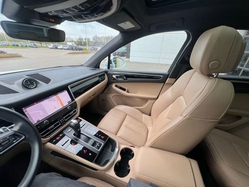Used 2022 Porsche Macan S AWD/4WD image 12