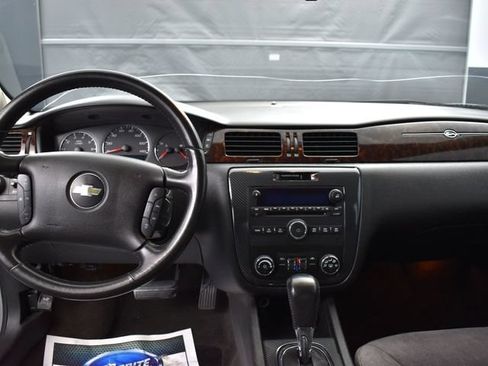 Used 2013 Chevrolet Impala LT FWD image 7