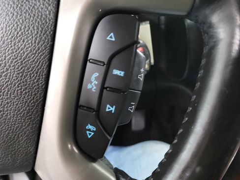 Used 2014 Chevrolet Suburban LTZ image 21