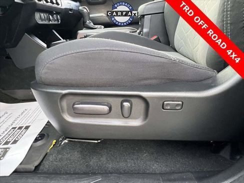 Certified 2022 Toyota Tacoma TRD Off-Road image 21