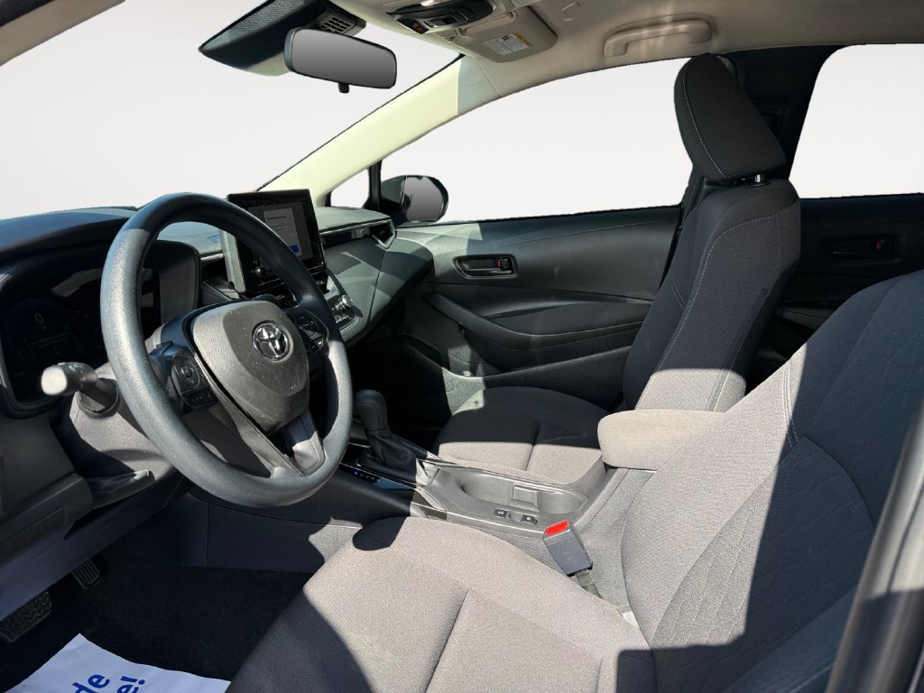 Used 2026 Toyota Corolla LE w/ LE Premium Package FWD image 9