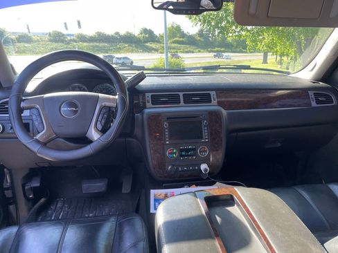 Used 2008 GMC Yukon XL Denali AWD/4WD image 7