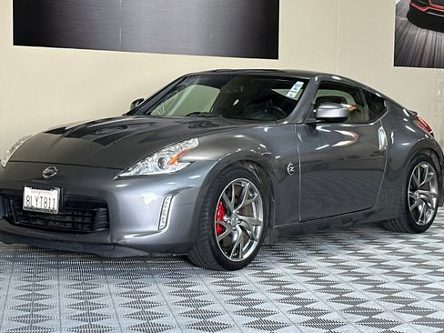 Used 2014 Nissan 370Z Touring w/ Sport Package image 8