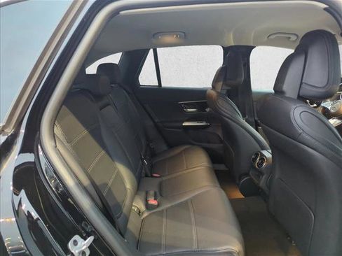 Used 2024 Mercedes-Benz GLC 300 4MATIC image 20