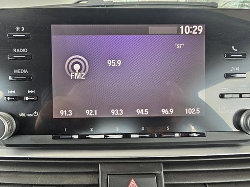 Used 2018 Honda Accord LX image 27