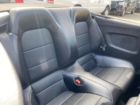 Used 2019 Ford Mustang Premium image 10