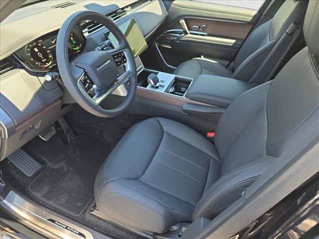 New 2025 Land Rover Range Rover SE AWD/4WD image 16