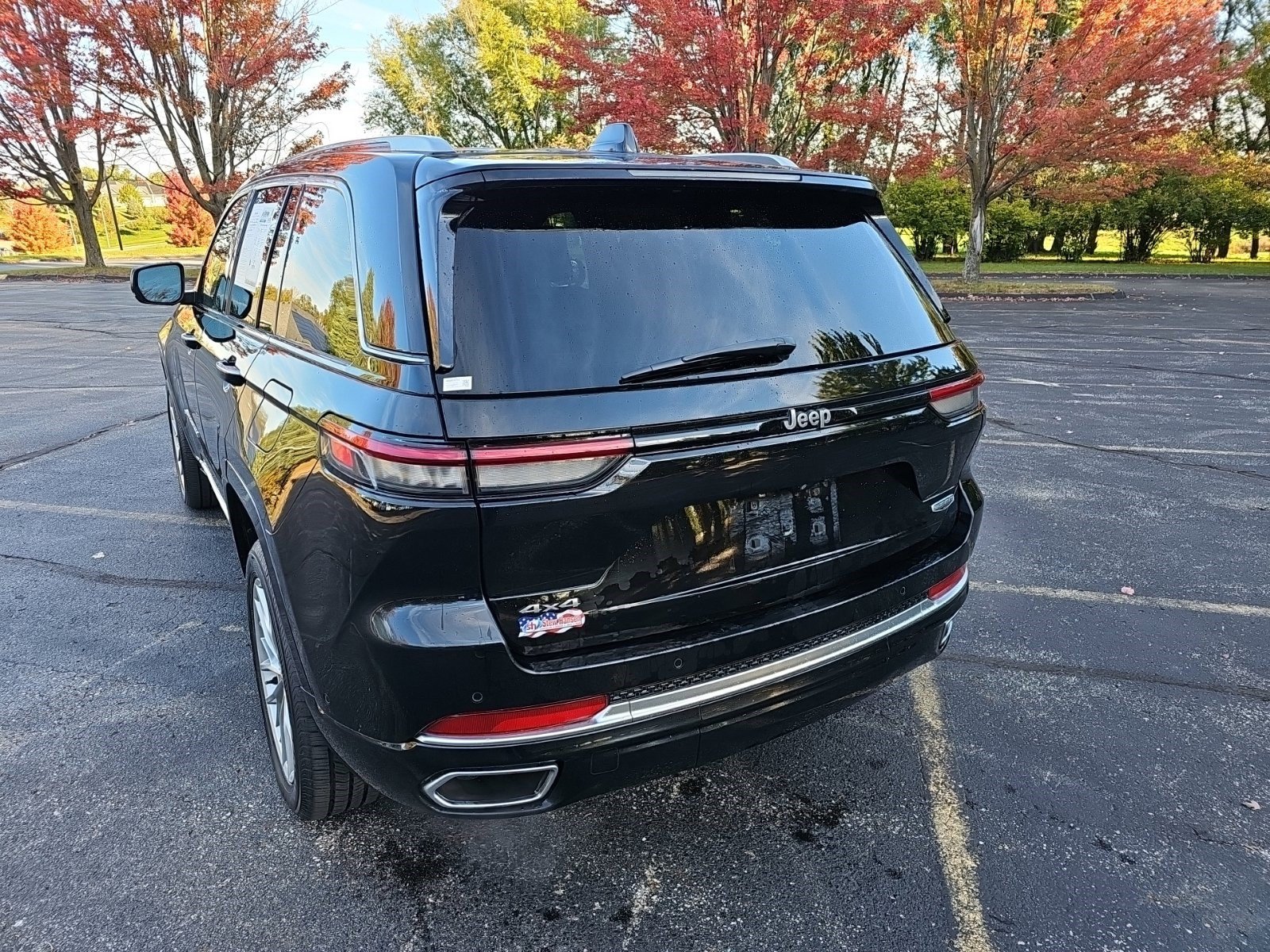 Used 2022 Jeep Grand Cherokee Summit AWD/4WD image 3