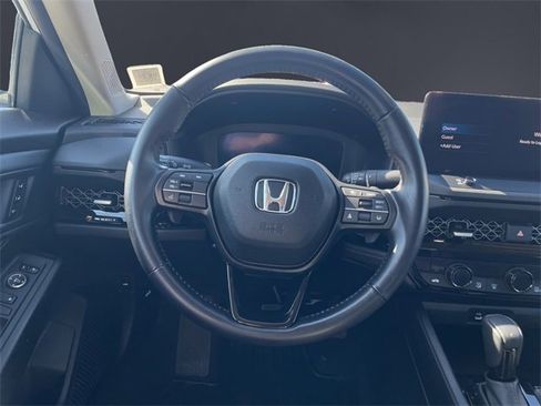 Used 2023 Honda Accord EX-L image 12