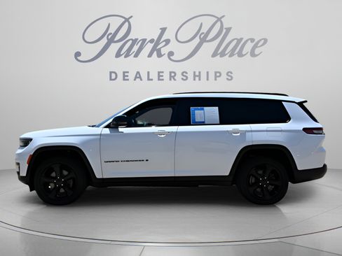 Used 2021 Jeep Grand Cherokee L Laredo AWD/4WD image 2