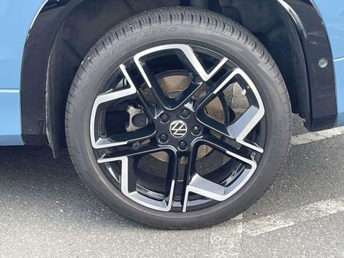 Used 2025 Volkswagen Tiguan SEL R-Line image 6