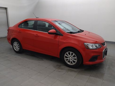 Used 2020 Chevrolet Sonic LT w/ Convenience Package image 11