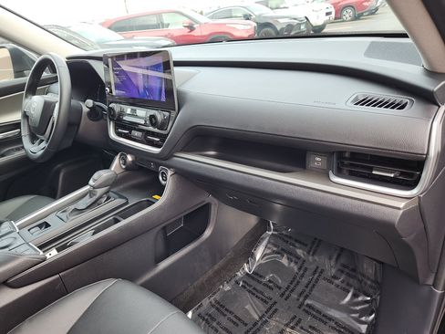 Certified 2025 Toyota Grand Highlander AWD image 34