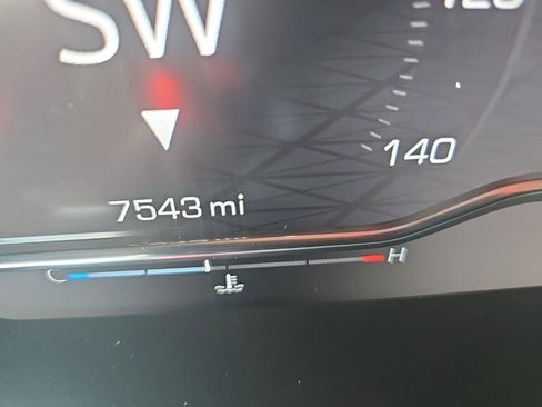 Used 2024 GMC Sierra 2500 AT4 w/ AT4 Preferred Package image 18