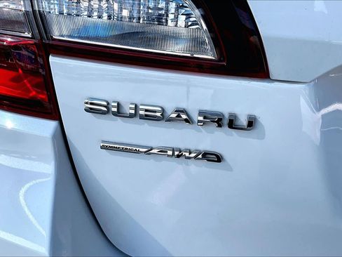 Used 2017 Subaru Outback 2.5i Limited AWD/4WD image 10
