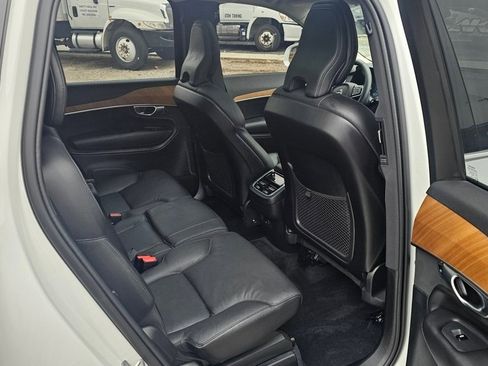 Certified 2024 Volvo XC90 B6 Plus image 9