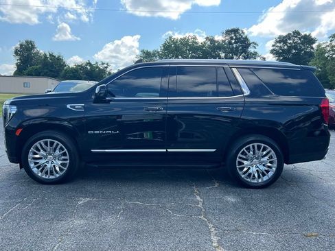 Used 2024 GMC Yukon Denali w/ Advanced Technology Package AWD/4WD image 12