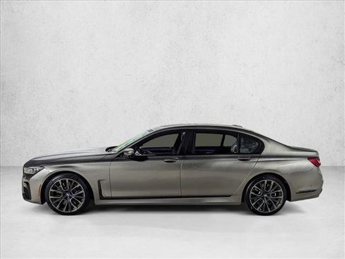 Used 2020 BMW 740i w/ M Sport Package image 8