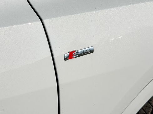 New 2025 Audi Q8 Premium Plus image 7