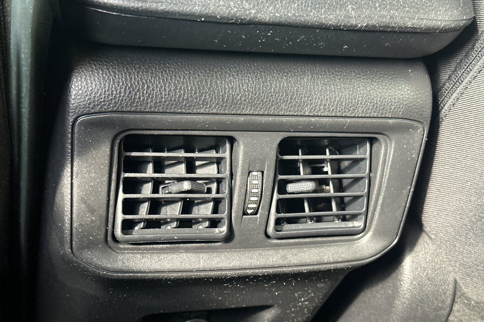 Certified 2023 Toyota RAV4 LE AWD/4WD image 16