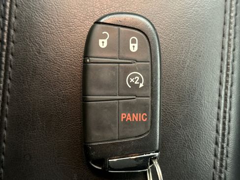 Used 2022 Jeep Compass Latitude w/ Sun and Sound Group image 10