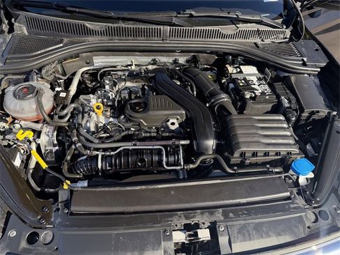 Used 2024 Volkswagen Jetta SE image 28