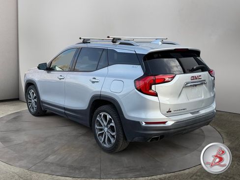 Used 2018 GMC Terrain SLT w/ Preferred Package image 3