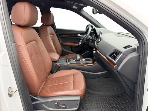 Used 2019 Audi Q5 2.0T Premium Plus w/ Premium Plus Package image 18