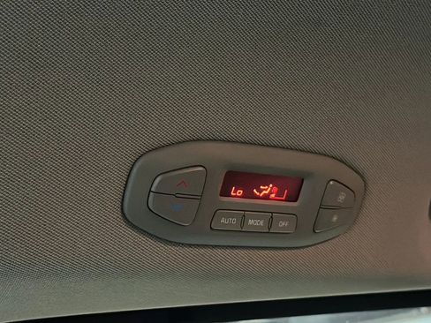 Used 2018 Kia Sedona EX image 26