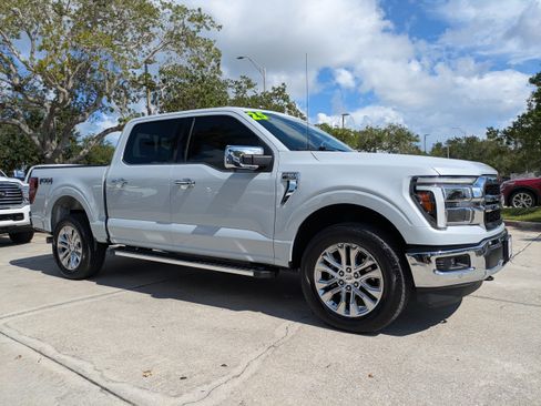 Used 2025 Ford F150 Lariat w/ Equipment Group 501A Mid AWD/4WD image 2