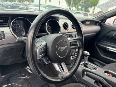 Used 2022 Ford Mustang GT RWD image 22