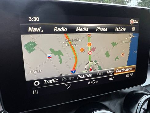 Used 2018 Mercedes-Benz GLC 300 4MATIC image 40