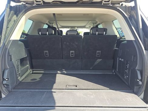 Used 2025 Ford Expedition Platinum AWD/4WD image 14