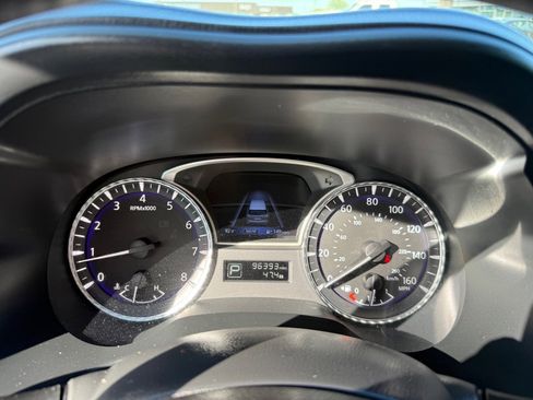 Used 2019 INFINITI QX60 Luxe w/ Essential Package image 29