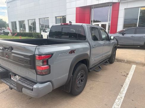 Used 2025 Nissan Frontier PRO-4X AWD/4WD image 2