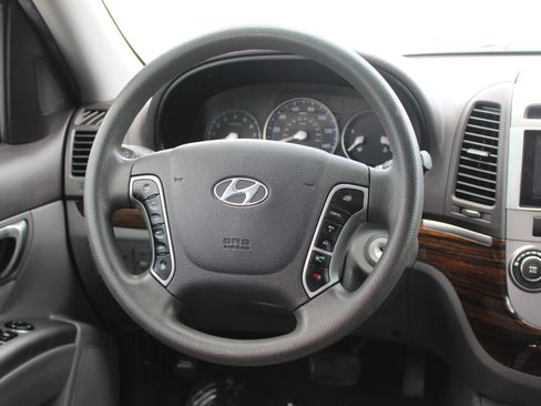 Used 2012 Hyundai Santa Fe GLS FWD image 11