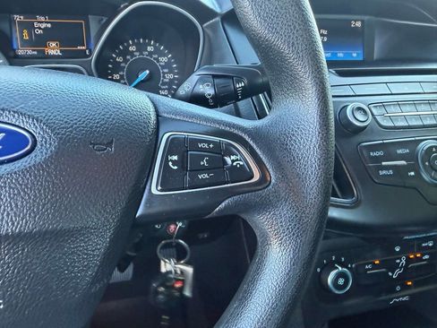 Used 2016 Ford Focus SE image 30