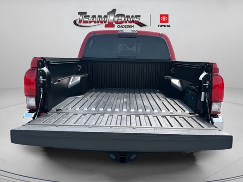 Used 2021 Toyota Tacoma SR5 RWD image 13