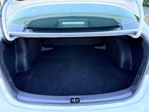 Used 2022 Toyota Corolla LE image 12