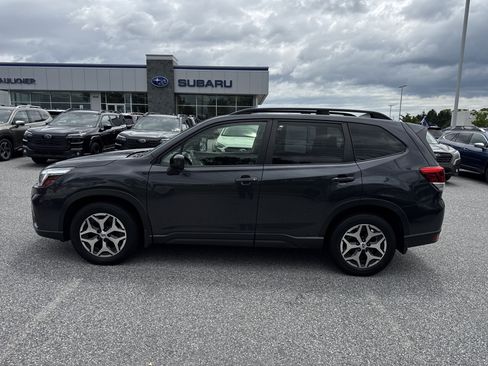 Used 2019 Subaru Forester Premium AWD/4WD image 31