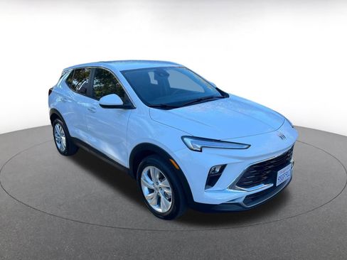 Used 2025 Buick Encore GX Preferred image 1