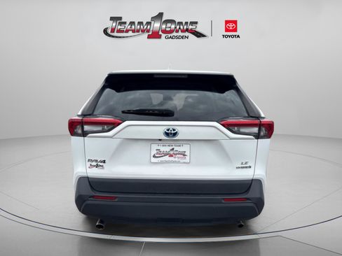Certified 2020 Toyota RAV4 LE image 5