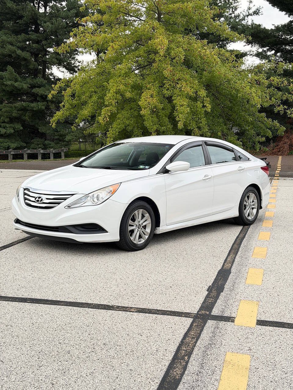 Used 2014 Hyundai Sonata GLS FWD image 1
