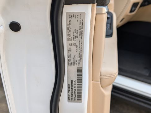 Used 2024 Jeep Grand Cherokee L Limited w/ Luxury Tech Group II RWD image 39