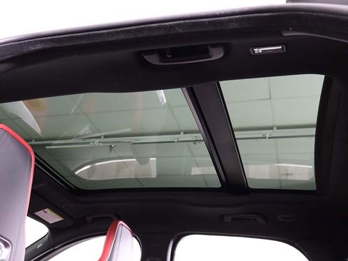 Used 2023 Jaguar F-PACE R-Dynamic S image 23