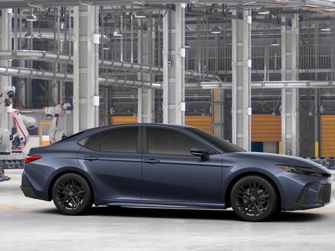 New 2026 Toyota Camry SE image 13