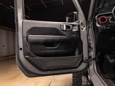 Used 2022 Jeep Gladiator Overland w/ Popular Equipment Package image 26