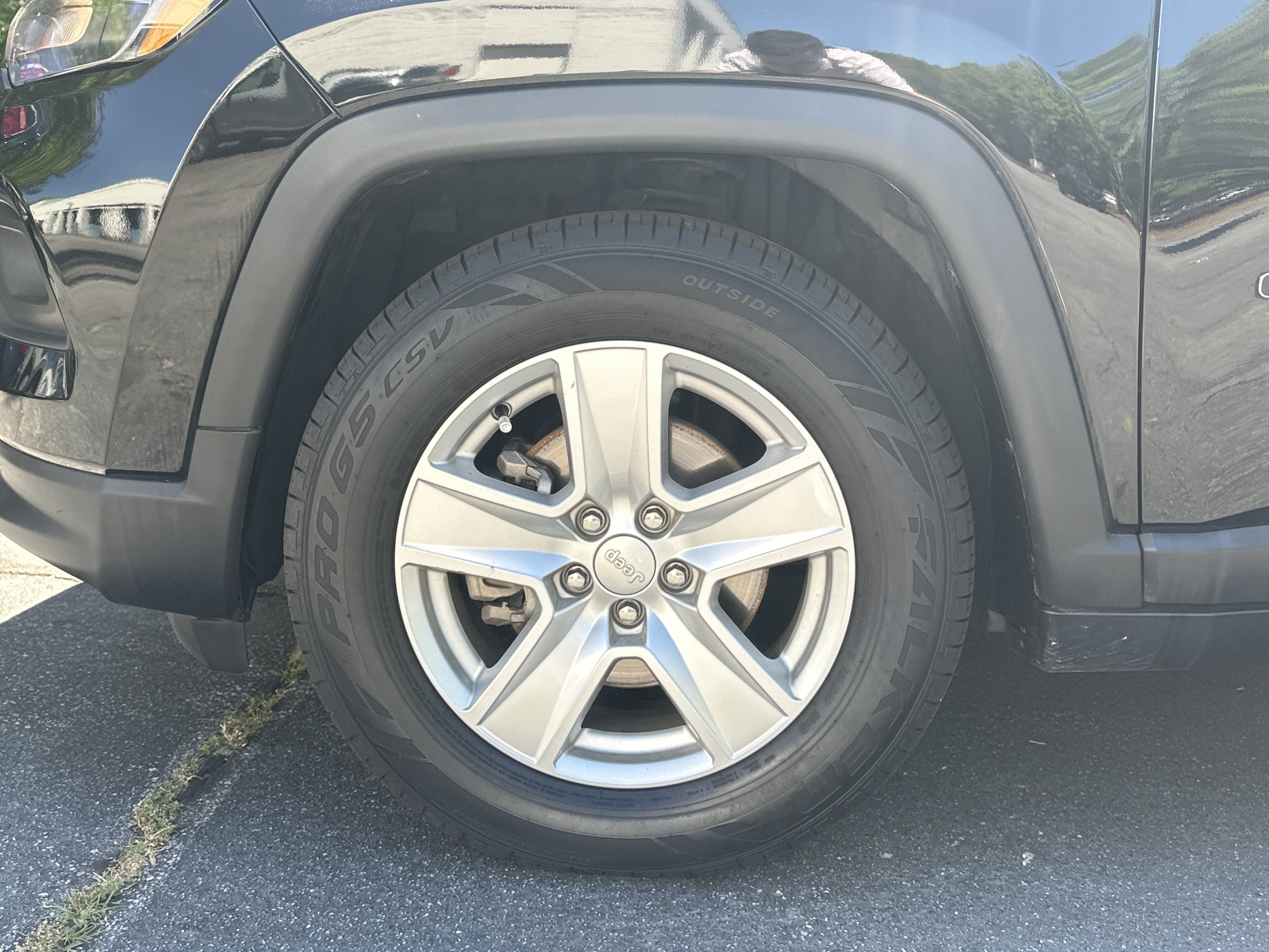 Used 2022 Jeep Compass Latitude FWD image 16